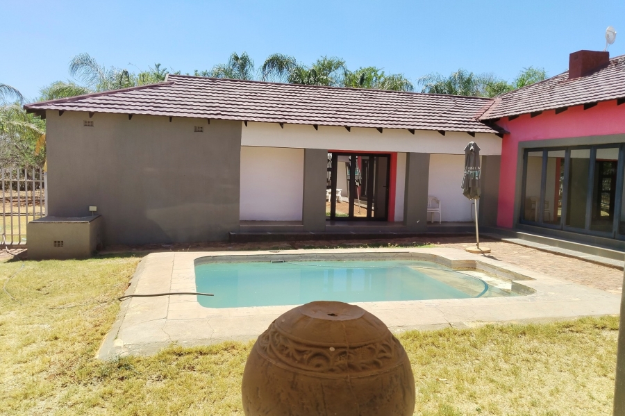 14 Bedroom Property for Sale in Schietfontein North West